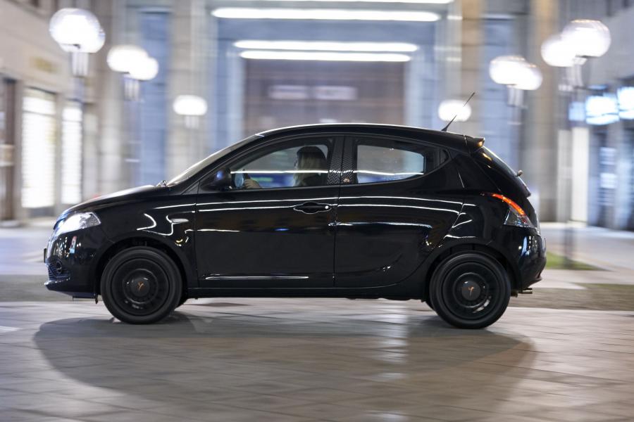  Lancia Ypsilon Black and Noir (846) 2019 года  (фото 13 из 39)